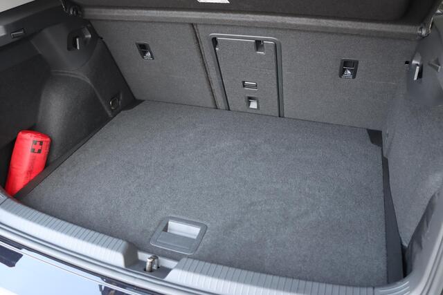 Volkswagen GOLF 1.5 eTSI Style 150pk DSG7