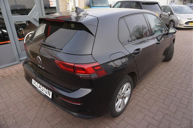 Volkswagen GOLF 1.5 TSI Life Business