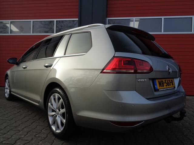 Volkswagen GOLF Variant 1.6 TDI Connected Series 110PK Navi Clima Cruise LMV Trekhaak half-Leer NL-Auto