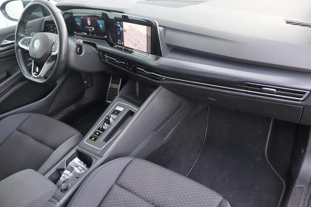 Volkswagen GOLF 1.0 eTSI Life Business BTW auto, Navigatie, Apple Carplay, Stoelverwarming, Automaat, Adaptieve cruise control, BTW Auto