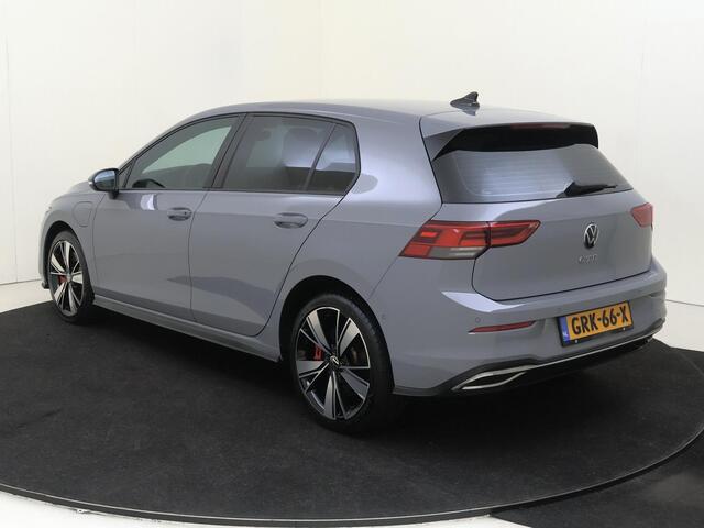 Volkswagen GOLF 1.4 eHybrid GTE | Parkeerassistent | Keyless | Dodehoek detectie | Stoel- en stuurwielverwarming | Navigatie | Adaptieve cruise control | Achteruitrijcamera |
