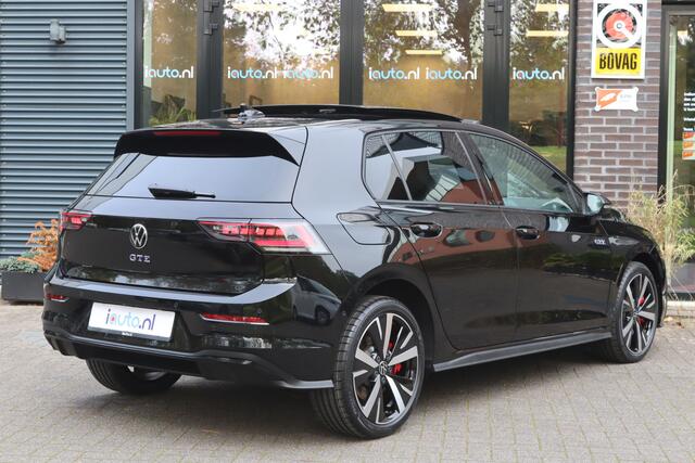 Volkswagen GOLF 1.5 eHybrid 272pk GTE Black Style Pano/Leder/IQ.Light/camera/Head-up/DCC/Keyless/Dodehoek/Elek. stoel+mem/Trekhaak wegkl.
