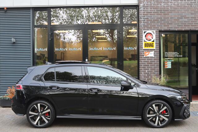 Volkswagen GOLF 1.5 eHybrid 272pk GTE Black Style Pano/Leder/IQ.Light/camera/Head-up/DCC/Keyless/Dodehoek/Elek. stoel+mem/Trekhaak wegkl.