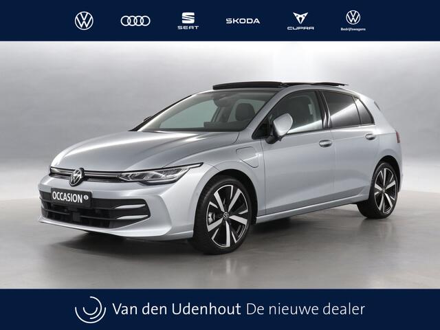 Volkswagen GOLF 1.5 eHybrid 204pk Life Edition DSG / Panoramadak / Stoel+Stuurverwarming / Camera / Wordt verwacht