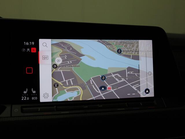 Volkswagen GOLF 1.4TSIeHybrid 180kW/245PK GTE · Panoramadak · Camera + Parkeersensoren · Trekhaak