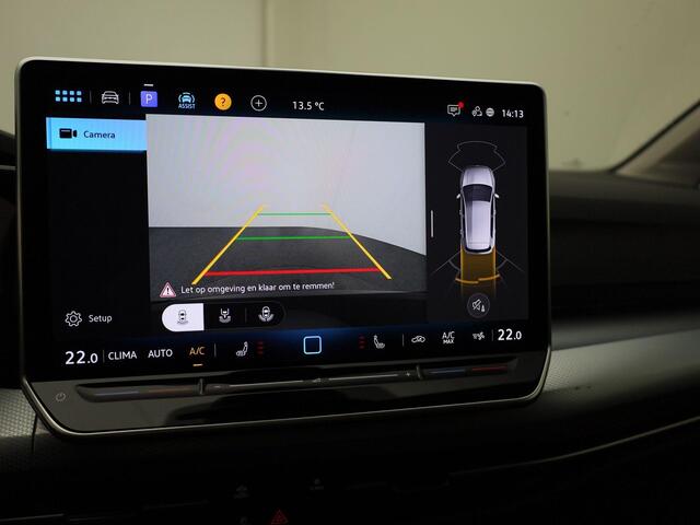 Volkswagen GOLF 1.5eTSI/150PK Goal DSG · Navigatie · Camera + Parkeersensoren · Apple/Android · Garantie t/m 20-03-2027