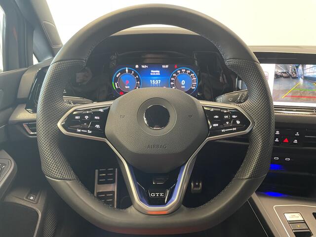 Volkswagen GOLF 1.4 eHybrid GTE ACC PDC Navi IQ Lights Trekhaak 24 maanden garantie mogelijk (*vraag naar de voorwaarden)