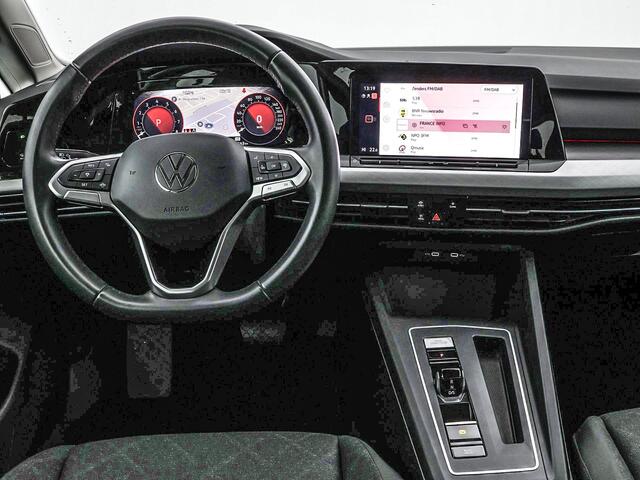 Volkswagen GOLF 1.0 eTSI 110pk DSG Life · Camera · Apple/Android Car Play · P-Sensoren · Sfeerverlichting · Keyless · Dodehoek Detectie · 16'' Inch ·