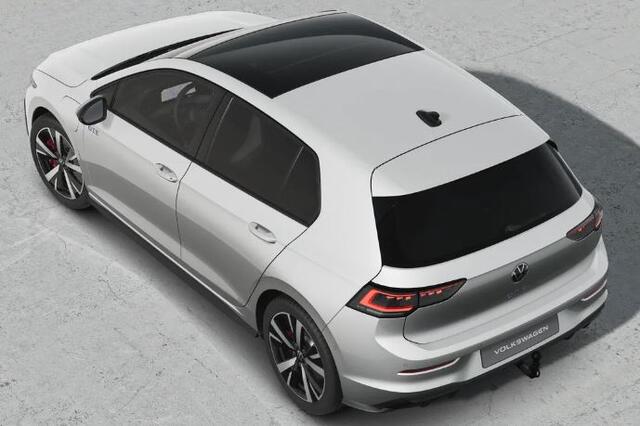 Volkswagen GOLF 1.5 eHybrid 272PK DSG GTE / Black Style / Panoramadak / Leer / Head-Up Display / 18'' LMV / VW