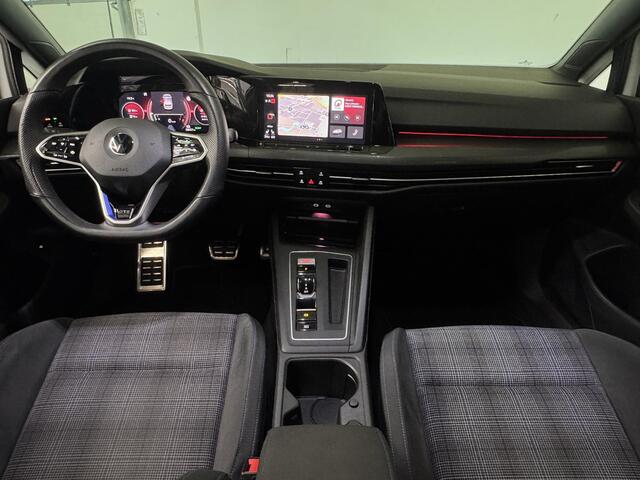 Volkswagen GOLF 1.4 eHybrid GTE | Stoelverwarming | Adaptive Cruise Control | 19" LMV | Navigatie |