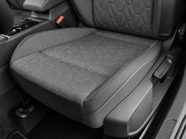 Volkswagen GOLF Life Edition 1.5 eHybrid 204 PK 6 versn. DSG PRIVATE LEASE VANAF ¤459P/M · Comfort pakket · Achteruitrijcamera · Draadloze telefoonverbinding · Voorraad OUTLET · Prijs is inclusief inruilpremie ·