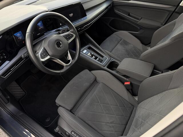 Volkswagen GOLF 1.4 eHybrid Style | trekhaak | Stoel + Stuur verwarming | Carplay |