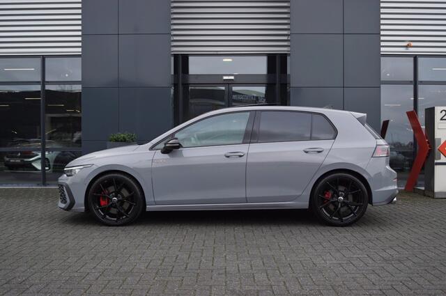 Volkswagen GOLF GTI DSG 265pk Facelift / Panodak / Black/ 19 Inch/ IQ LED Matrix/ Harman Kardon/ Camera