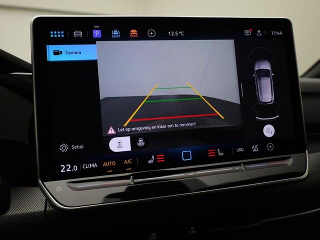 Volkswagen GOLF 1.5e TSI 150PK R-Line DSG · Navigatie · Camera + Parkeersensoren · Apple/Android · Garantie t/m 11-11-2026