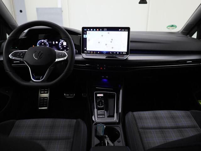 Volkswagen GOLF 1.5eHybrid 200kW/272PK GTE · Navigatie · Apple/Android · Camera + Parkeersensoren · Garantie t/m 13-05-2030 of 100000km