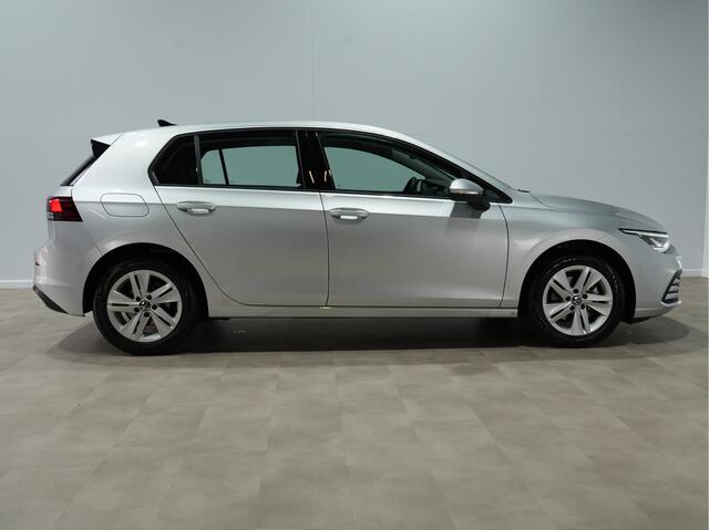 Volkswagen GOLF 1.0 eTSI 110pk DSG Life Business Navigatie Ergo stoelwarming Clima Acc