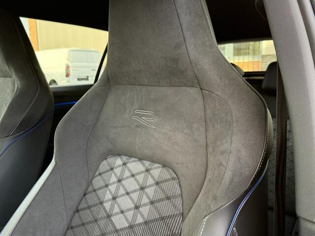 Volkswagen GOLF 1.5 TSI R-Line Edition 150 PK I Adapt. Cruise I Camera I Carplay I LED I Alcantara