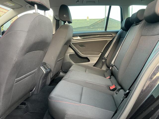 Volkswagen GOLF Variant 1.6 TDI | ACC | Carplay | ParkPilot | NAP