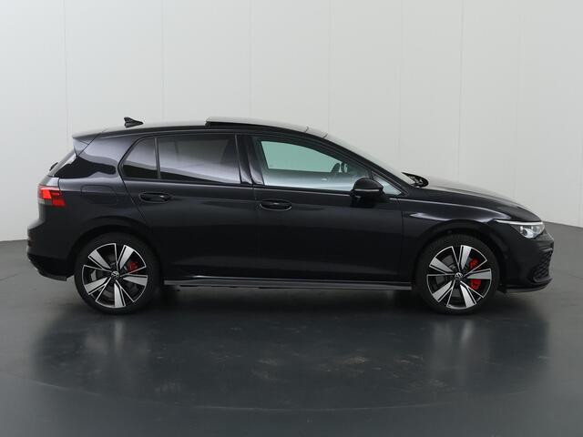 Volkswagen GOLF 1.4 eHybrid GTE | Panoramadak | Sportstoelen | Virtual Cockpit | Stoel/Stuurverwarming | Navigatie | Apple CarPlay/Android Auto | Camera | DAB | Sfeerverlichting | Adaptieve Cruise Control |