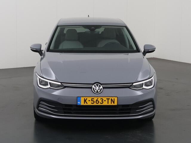Volkswagen GOLF 1.5 eTSI Style | Ele.verstelbare sportstoel + ERGO | Camera | DAB | Virtual Cockpit | Stoelverwarming | Apple Carplay/Android Auto | Adaptieve Cruise Control | IQ LED |