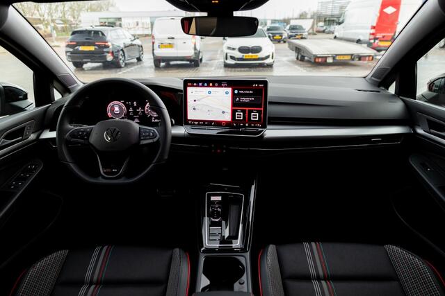 Volkswagen GOLF VIII Lim. 2.0 TSI 239 kW GTI Edition 50