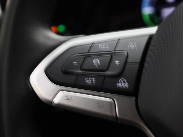 Volkswagen GOLF 1.5eHybrid 150kW/204PK DSG Style · Navigatie · Trekhaak · Apple/Android Car Play · Garantie t/m 19-12-2026