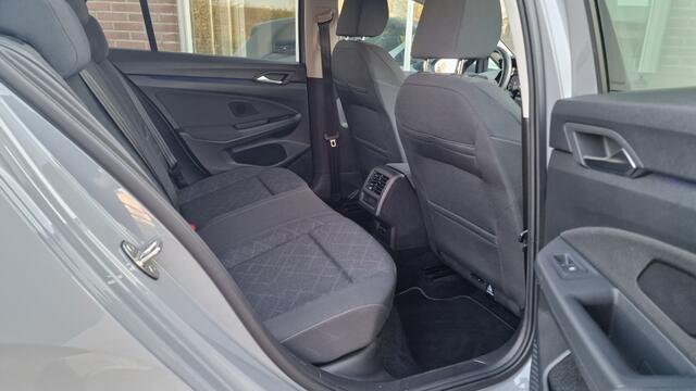 Volkswagen GOLF 1.5 TSI Life, PDC, NL Auto!