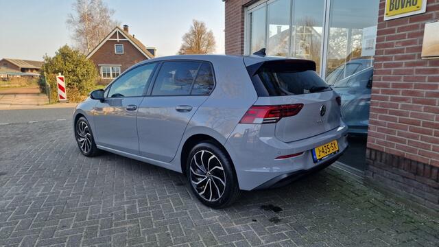 Volkswagen GOLF 1.5 TSI Life, PDC, NL Auto!