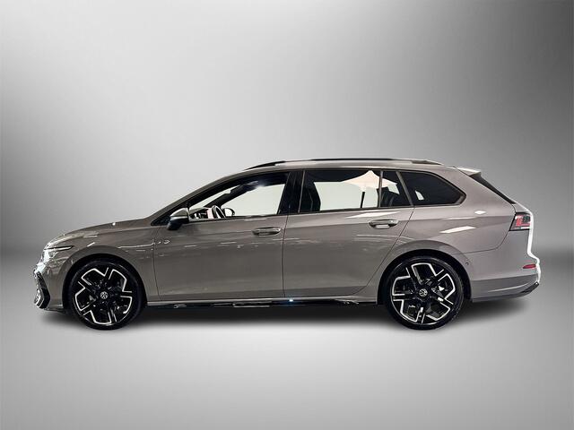 Volkswagen GOLF Variant 1.5 150pk eTSI R-Line Edition Verwarmbare voorstoelen | Achteruitrijcamera | Stuurwielverwarming