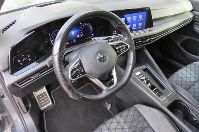 Volkswagen GOLF 1.5 eTSI R-Line