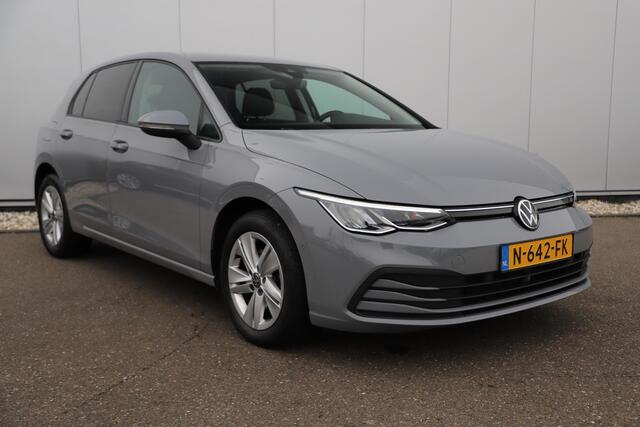 Volkswagen GOLF 1.0 TSI Life 110PK Navigatie Achteruitrijcamera Carplay Android Adaptive Cruise Sfeerverlichting