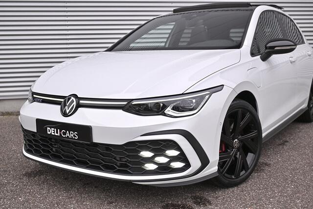 Volkswagen GOLF 1.4 eHybrid GTE 245 pk Black Style IQ-Light | Pano | DSG | Apple-Carplay