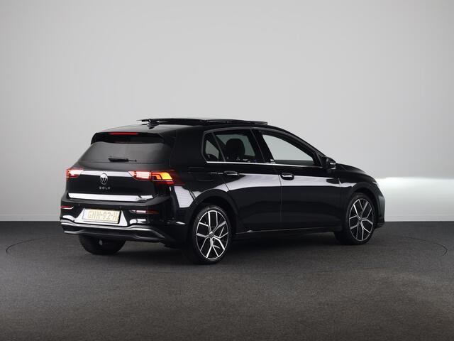 Volkswagen GOLF 1.5 eHybrid 50 Edition 204pk| Camera| Pano-dak| 18'LM-velgen| Dodehoek detectie