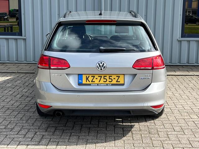 Volkswagen GOLF Variant 1.0 TSI Comfortline - Navigatie - DAB Radio - Parkeerhulp voor + achter
