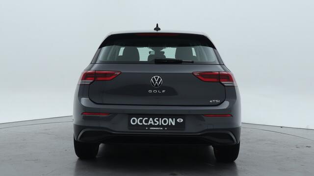 Volkswagen GOLF 1.0 eTSI 110pk DSG Life Navigatie Stoel verwarming