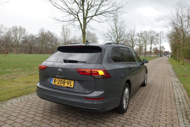 Volkswagen GOLF Variant 1.0 TSI Life Business | Camera | MAVI | CarPlay | Stoelverw. | Stuurwielverw. |