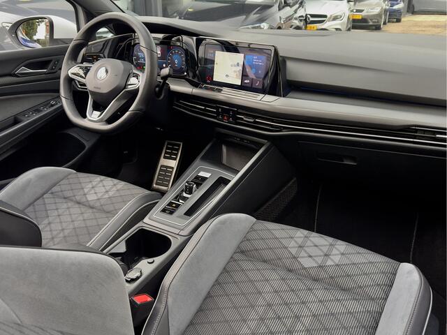 Volkswagen GOLF 1.5 eTSI AUT7 3X R-LINE PANODAK LEDER NAVI DIGI-DASH APPLE-CARPLAY LED LMV PDC