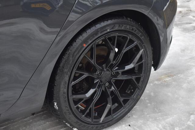 Volkswagen GOLF 1.5 TSI Highline Pack | 18'' LMV | Stoelverwarming | Climate | 12 mnd BOVAG garantie | Whatsapp 06-5318899