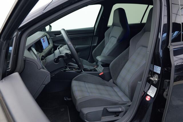Volkswagen GOLF 1.4 eHybrid GTE | 18'' Licht metaal | Carplay | Winterpakket