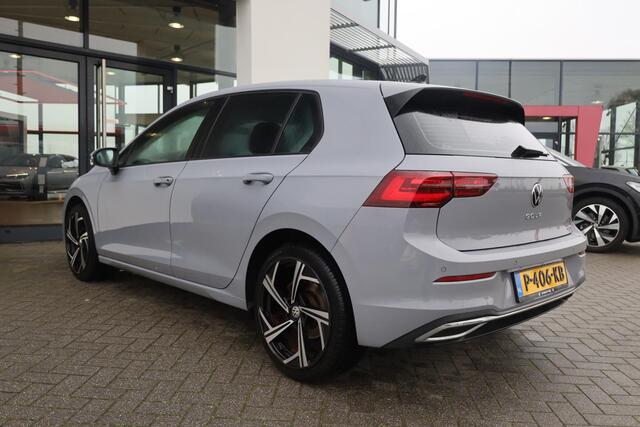 Volkswagen GOLF 1.0 eTSI Life 110PK / 80kW DSG, IQ Matrix LED, achteruitrijcamera, panoramadak, 18" LMV, travel assist, 3 zone climatronic, licht en regen sensor, privacy glas, adaptive cruise control