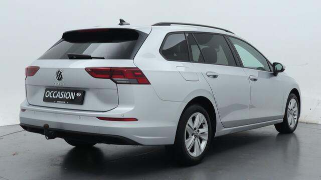 Volkswagen GOLF Variant 1.0 TSI 110pk Life / Navigatie / Parkeersensoren / Trekhaak