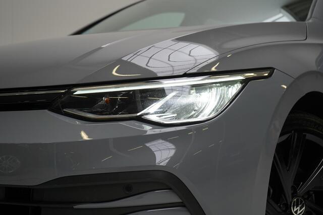 Volkswagen GOLF 1.0 eTSI 110pk Life Business | Schuifdak | Navigatie | Sfeerverlichting | Adaptive Cruise | Apple Carplay