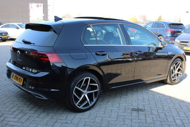 Volkswagen GOLF 1.5 eTSI 150PK Style PANORAMADAK MEMORY ACC SFEER CARPLAY 18''