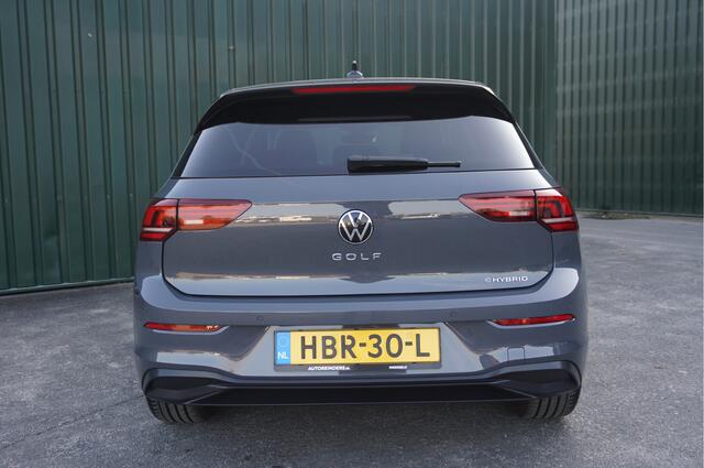 Volkswagen GOLF 1.5 eHybrid Life Edition + Plug-in / 140km/ Keyless/ Camera/ Groot scherm/ 17inch/ Schitterend!