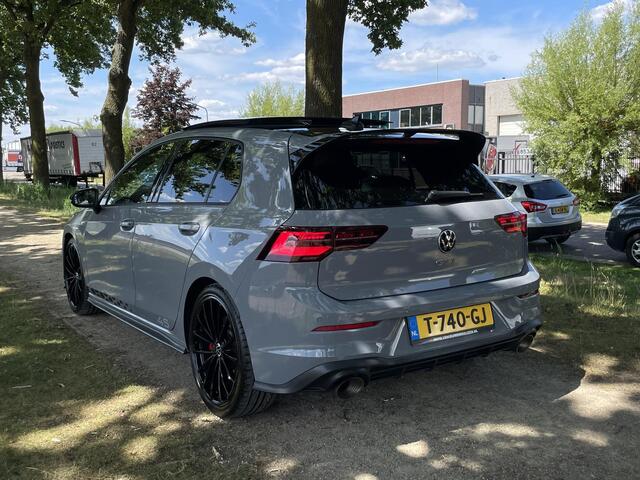 Volkswagen GOLF 2.0 TSI GTI ClubSport 45 Jahre | 301 pk | Achteruitrijcamera | Stoel/stuur verwarming | Cruise adaptief |