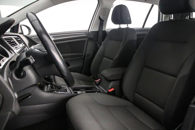 Volkswagen GOLF Comfortline 1.5 TSI 150pk DSG Automaat Trekhaak, Adaptive cruise control, Navigatie, Achteruitrijcamera, Stoelverwarming, Parkeersensoren