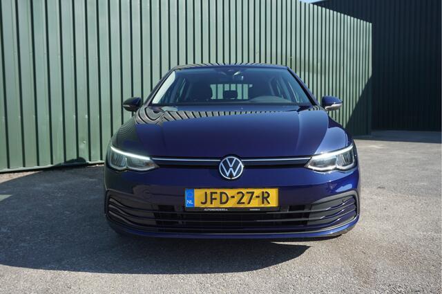 Volkswagen GOLF 1.0 TSI 110pk Life + Carplay/ Navi/ ACC/ Parkeersensoren/ Mooi/ Garantie!