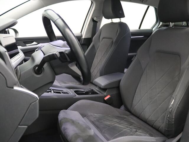 Volkswagen GOLF eTSI 110pk Life Business DSG Camera | Adapt. Cruise | Navi | Parkeersens. v+a | Stoelverw.