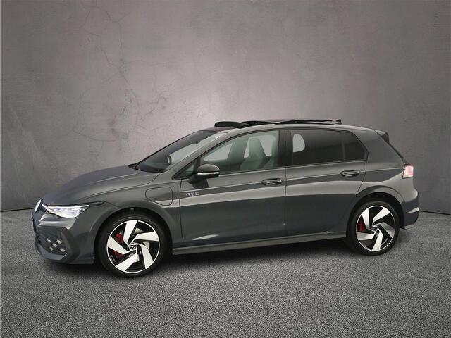 Volkswagen GOLF GTE 1.5 TSI eHybrid 272pk DSG Automaat Trekhaak, Adaptive cruise control, Lederen bekleding, LED matrix koplampen, Panoramadak, Navigatie