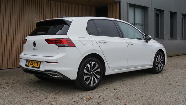 Volkswagen GOLF 1.5 TSI 131PK 5Drs Active Business LED A-Camera Virtual Stoel & Stuurverwarming Adaptive Cruise *Sfeerverlichting* Nette Golf!